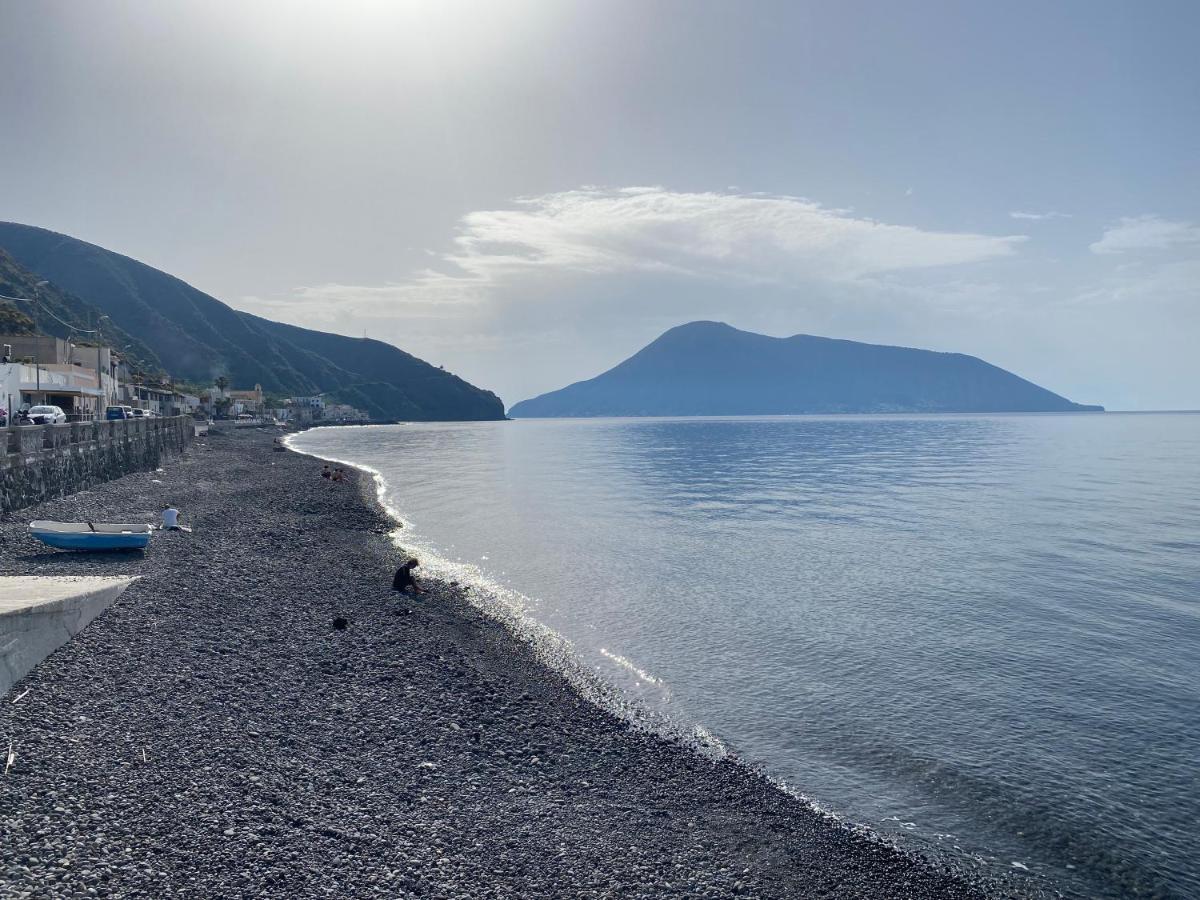 Lipari Centro Storico Flat 7 Mins From Port Apartment Exterior photo