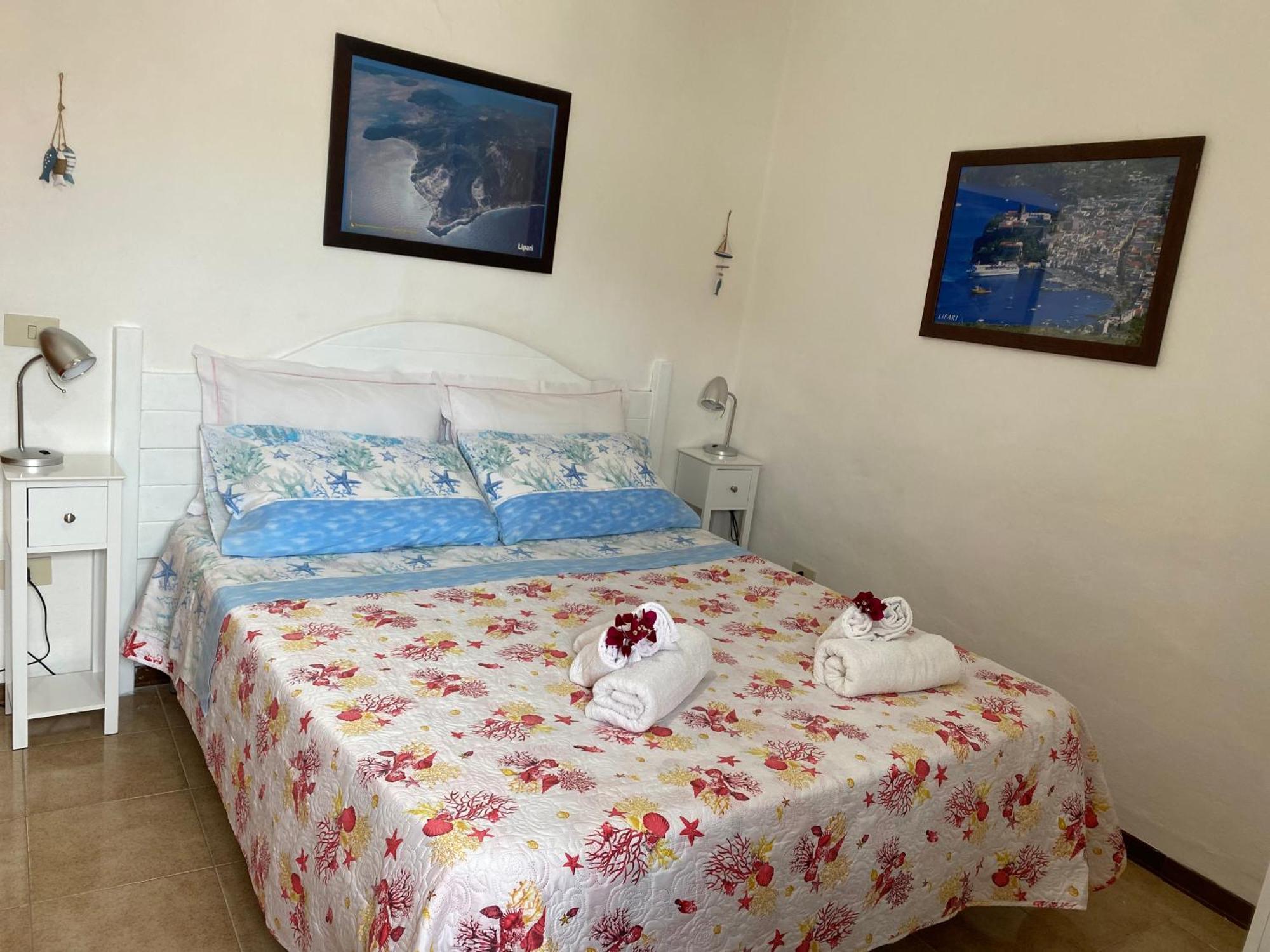 Lipari Centro Storico Flat 7 Mins From Port Apartment Exterior photo